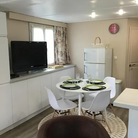 La Maison Du Bonheur Mobilhome キャンプ場